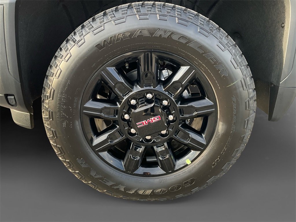New 2026 GMC Sierra 2500 AT4 image 13