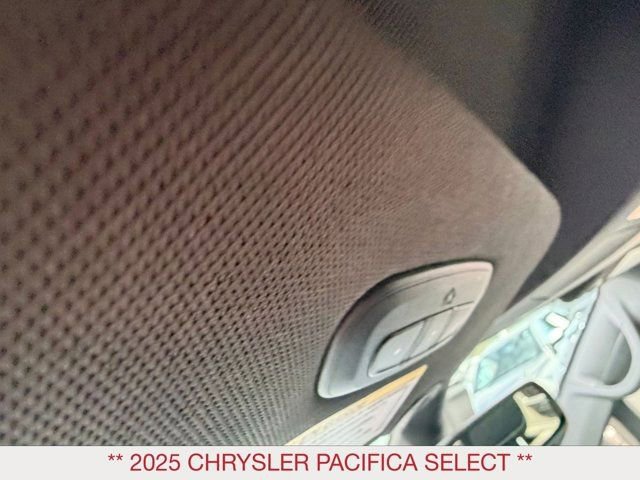 Certified 2025 Chrysler Pacifica Select image 32