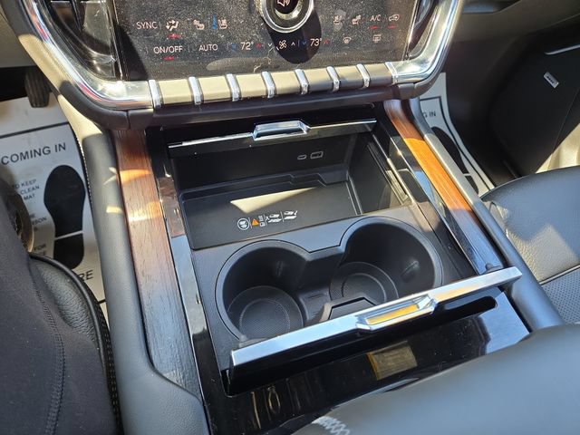 Used 2026 GMC Yukon XL Denali w/ Advanced Technology Package AWD/4WD image 23