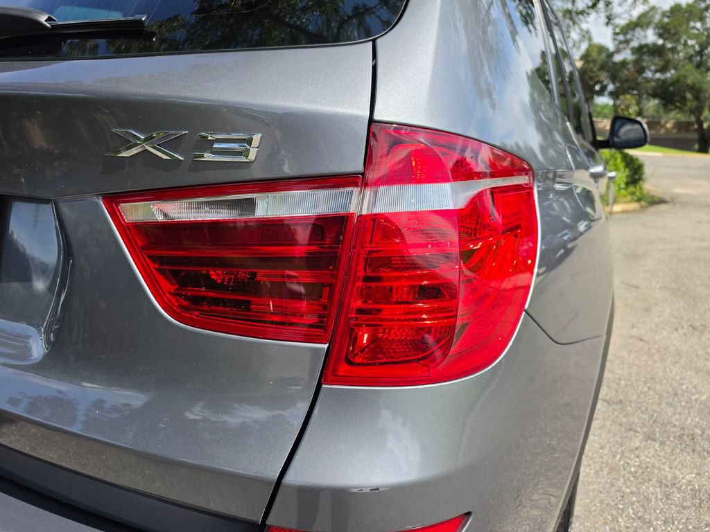 Used 2017 BMW X3 sDrive28i RWD image 12
