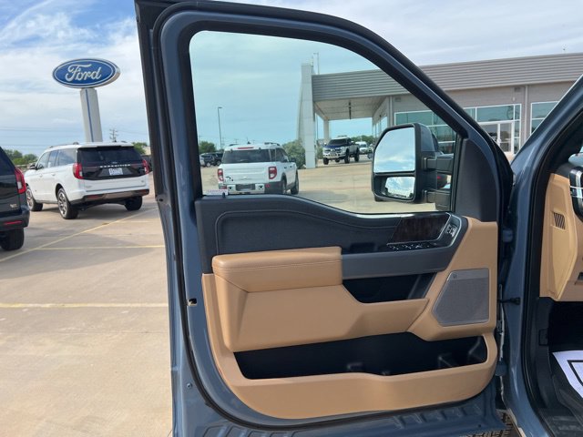 Used 2023 Ford F250 Lariat AWD/4WD image 12