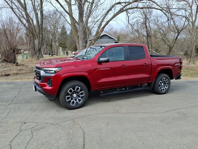 Used 2024 Chevrolet Colorado LT w/ LT Convenience Package III AWD/4WD image 8