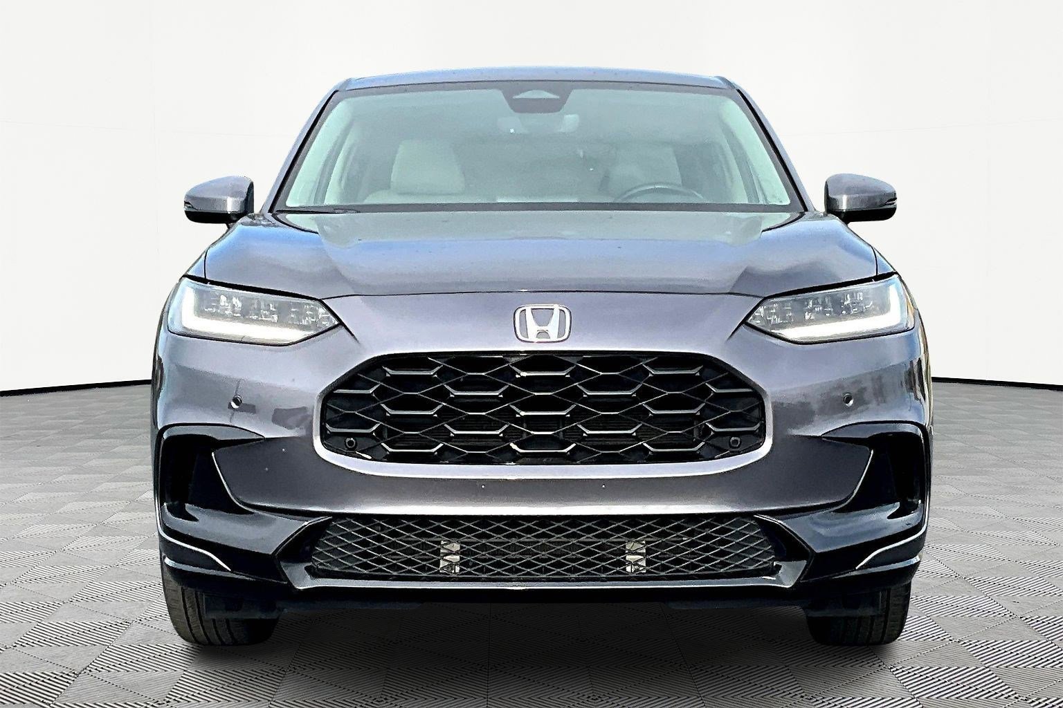 Used 2023 Honda HR-V EX-L image 2