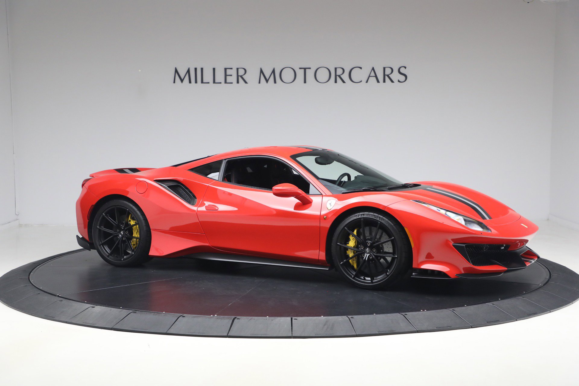 Certified 2019 Ferrari 488 Pista Coupe RWD image 10