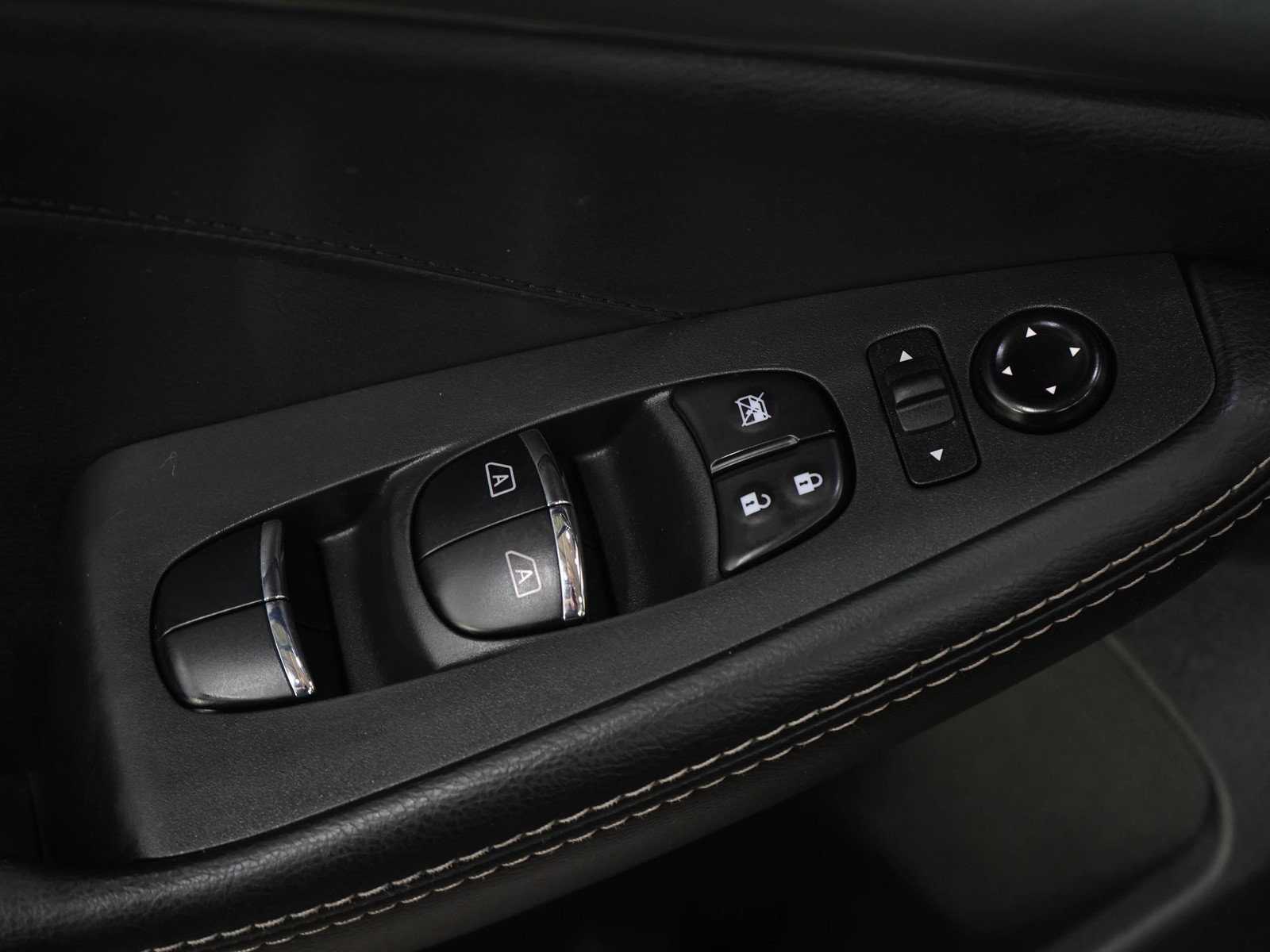 Used 2023 Nissan Maxima SL FWD image 21