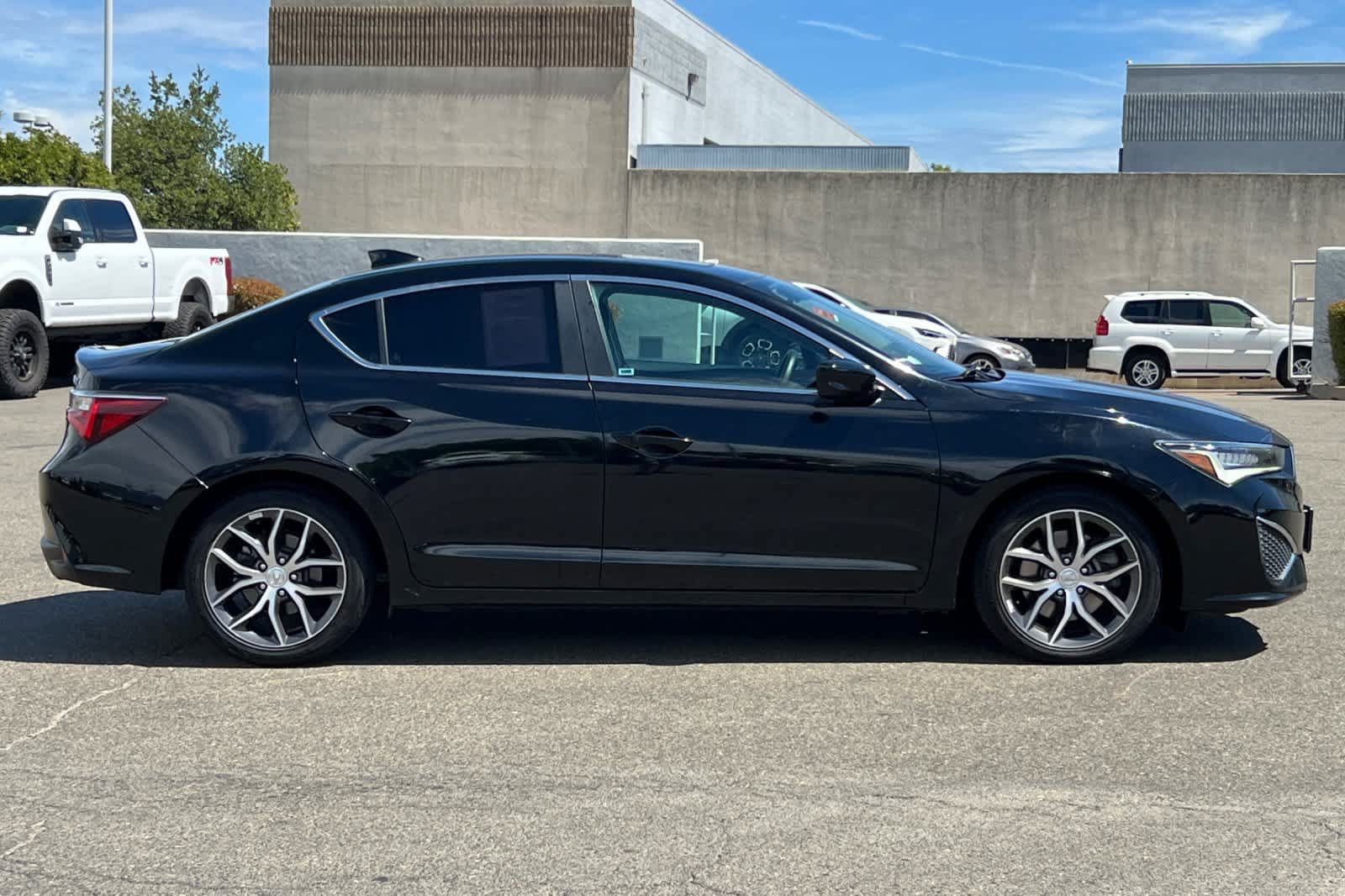 Used 2019 Acura ILX FWD image 6
