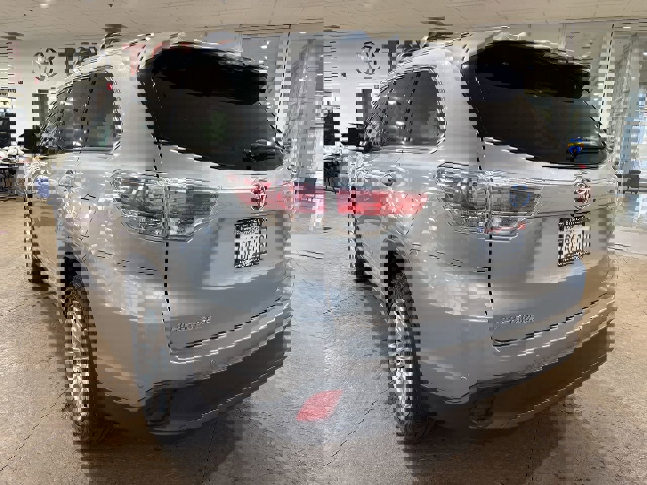 Used 2015 Toyota Highlander Limited image 8