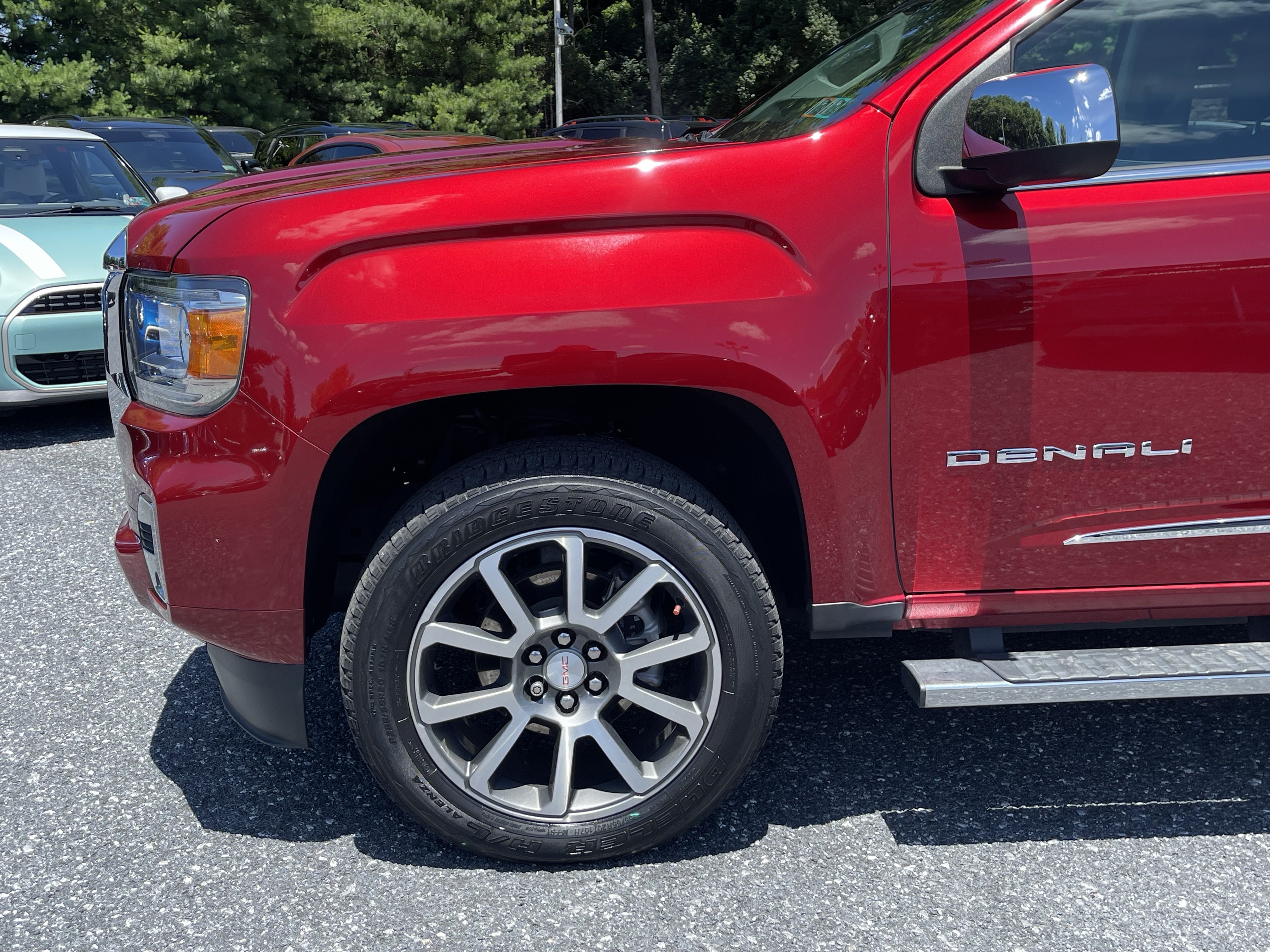 Used 2021 GMC Canyon Denali AWD/4WD image 2
