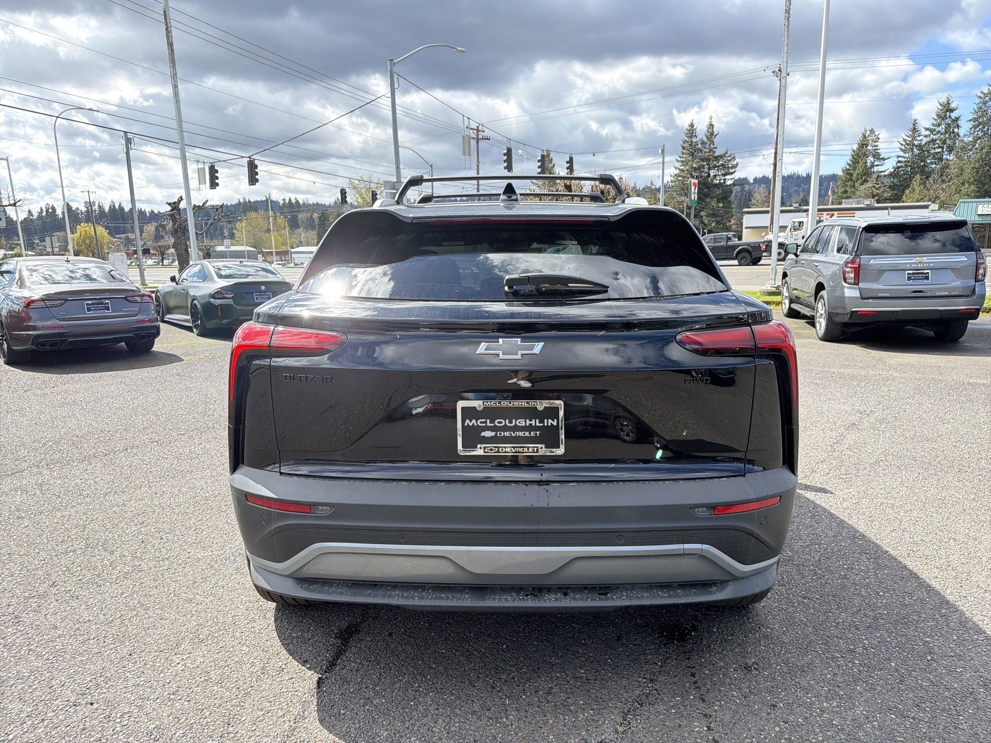 New 2026 Chevrolet Blazer EV LT w/ LPO, Blackout Package AWD/4WD image 4