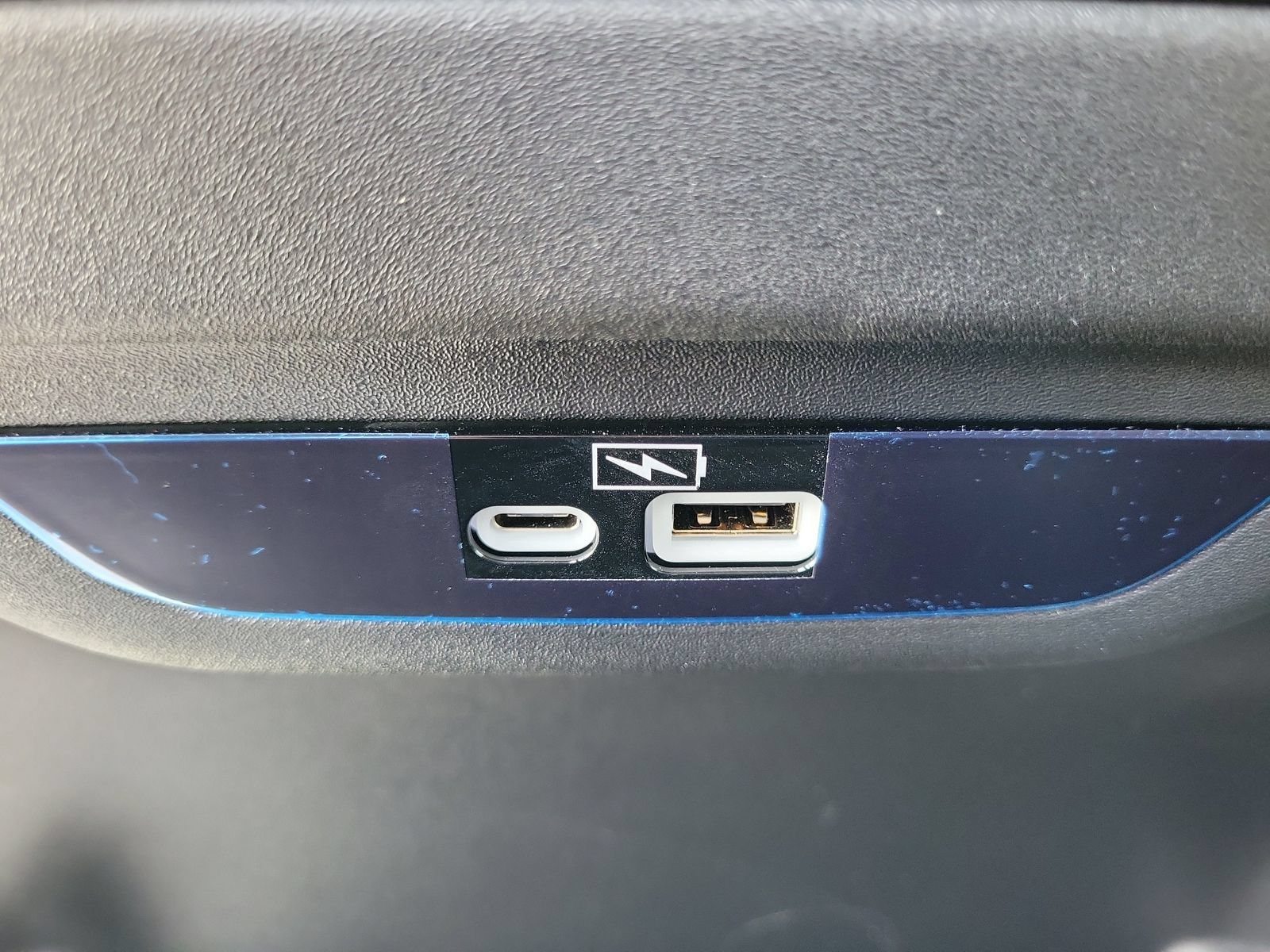 Used 2023 Chrysler Pacifica Touring-L FWD image 12