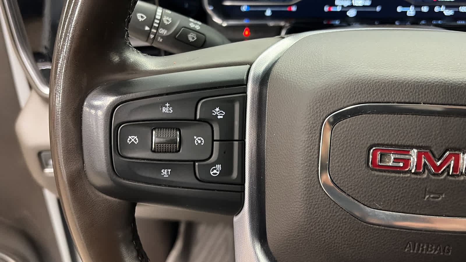 Used 2023 GMC Sierra 1500 SLT image 11