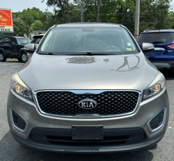 Used 2017 Kia Sorento L image 6