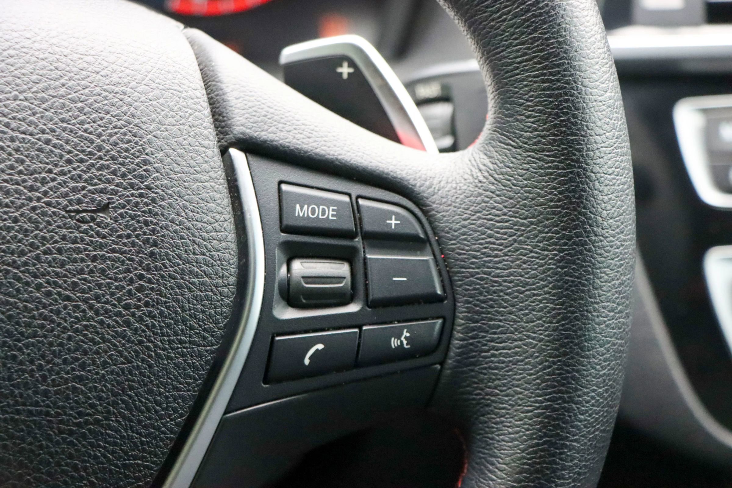 Used 2018 BMW 230i Convertible w/ Premium Package image 34