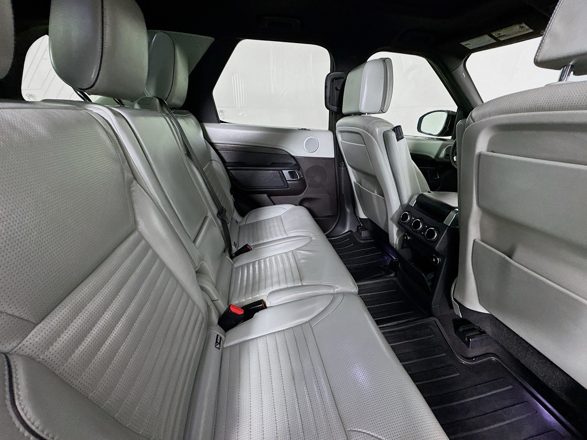 Used 2019 Land Rover Discovery HSE Luxury AWD/4WD image 26