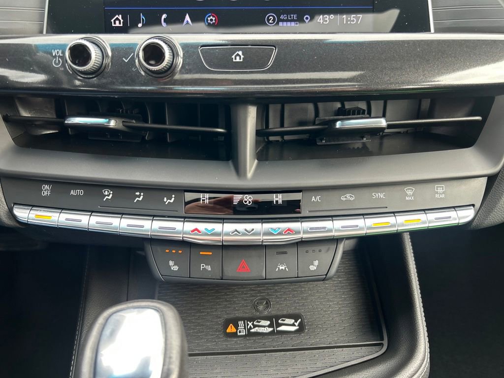 Used 2023 Cadillac CT4 Luxury w/ Sun And Sound Package image 29