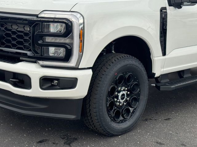 New 2026 Ford F350 Lariat w/ Black Appearance Package image 7
