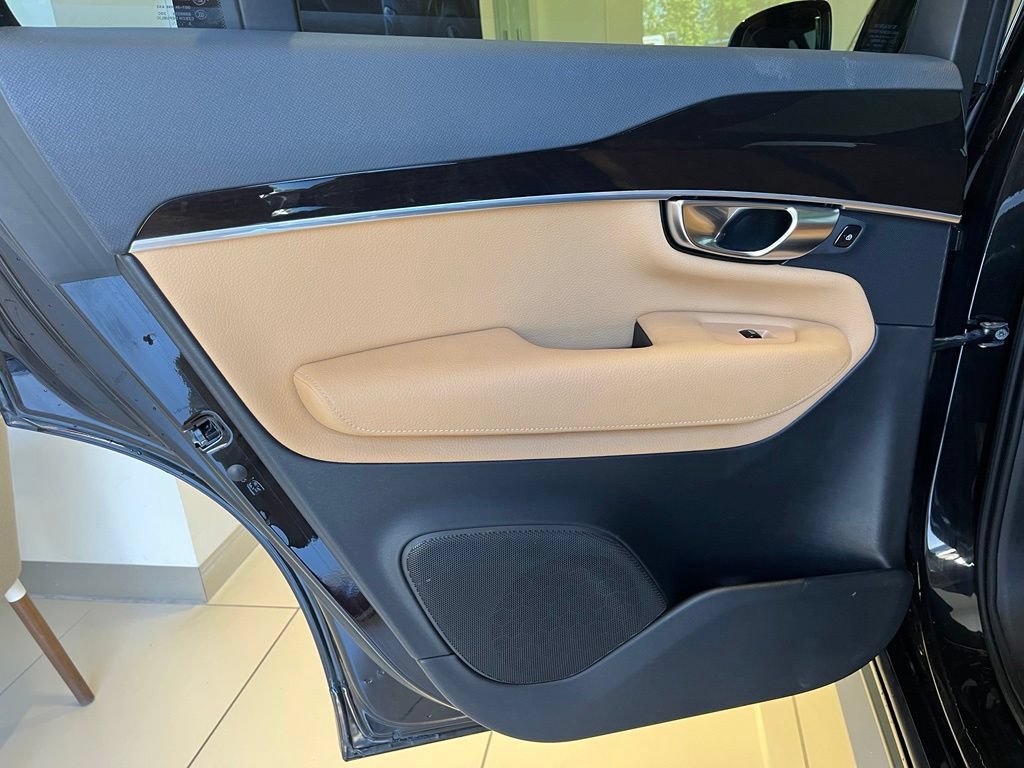 Used 2019 Volvo XC90 T6 Momentum w/ Protection Package AWD/4WD image 29