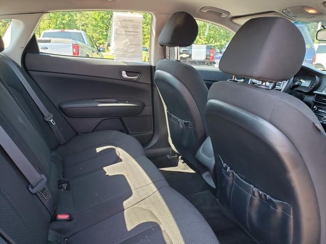 Used 2018 Kia Optima LX w/ 17" Alloy Wheels Package FWD image 16
