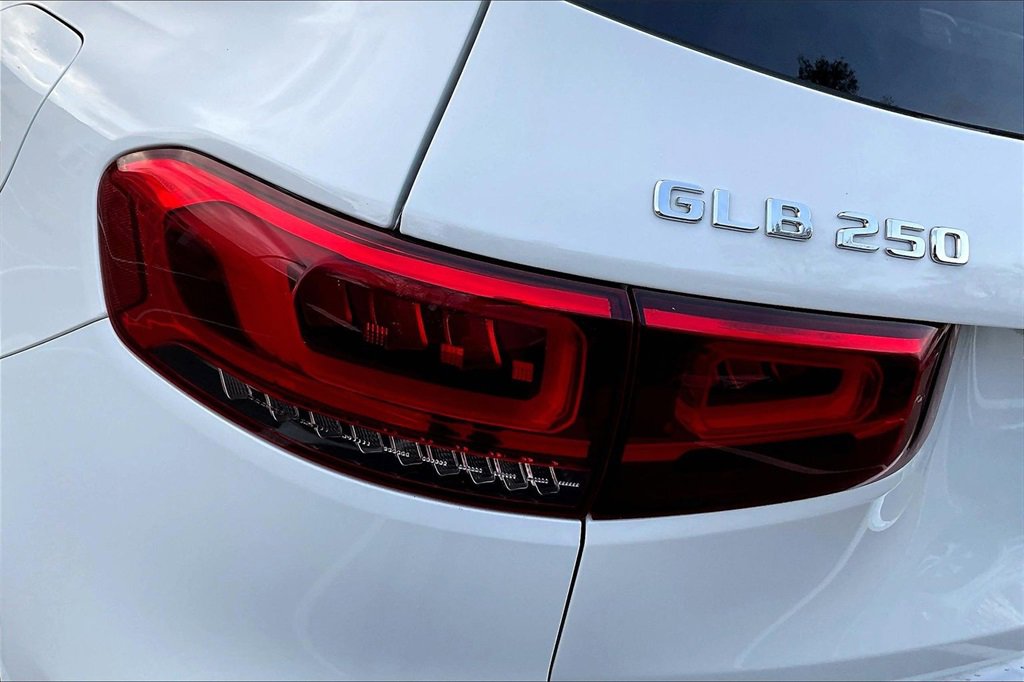 Used 2021 Mercedes-Benz GLB 250 GLB 250 image 22