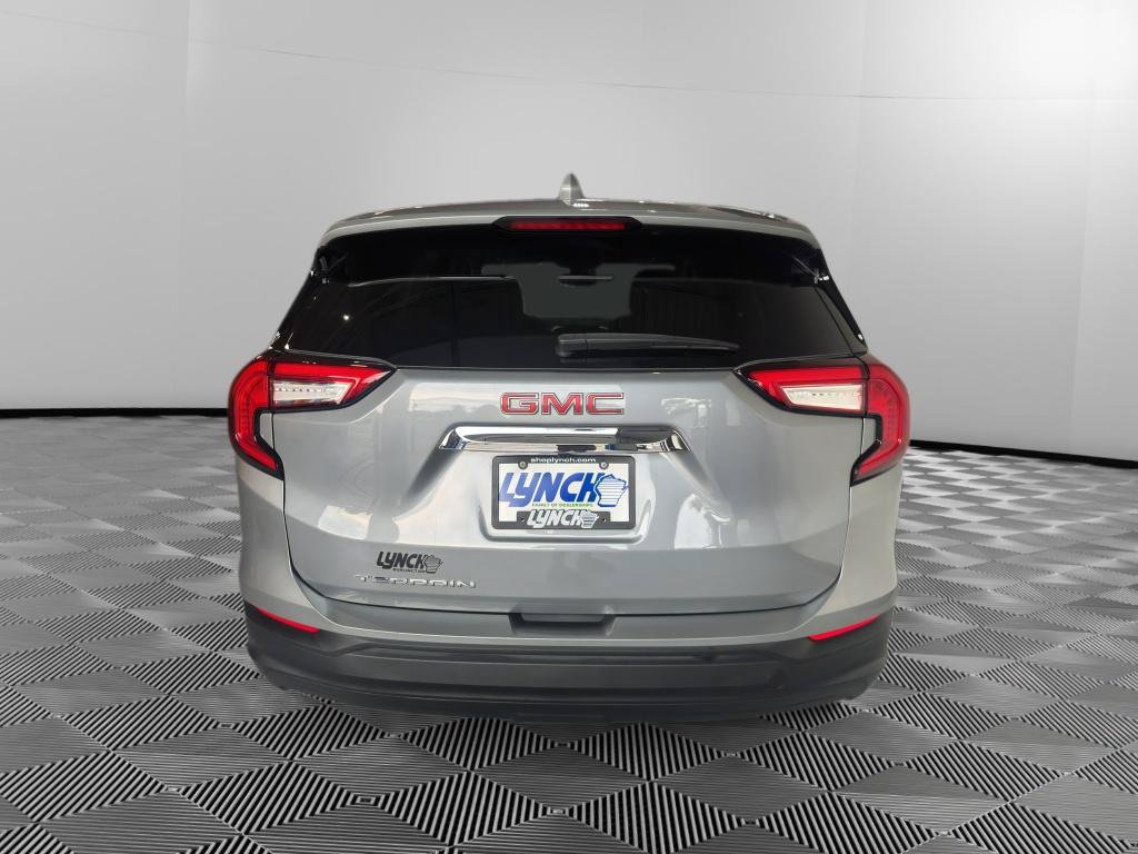 Used 2023 GMC Terrain SLE FWD image 4