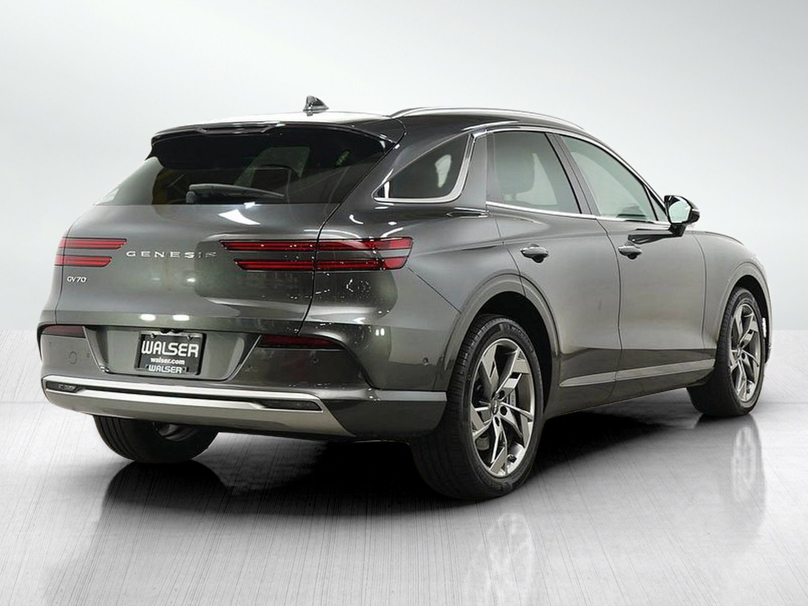 Used 2023 Genesis Electrified GV70 AWD/4WD image 5