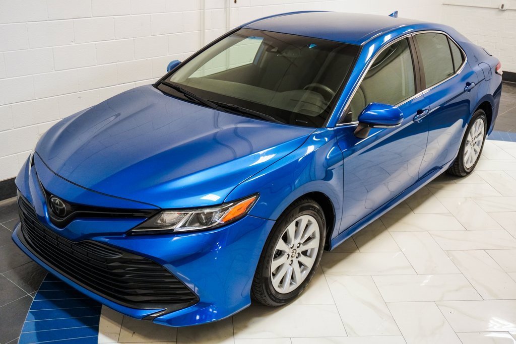 Used 2020 Toyota Camry LE image 38