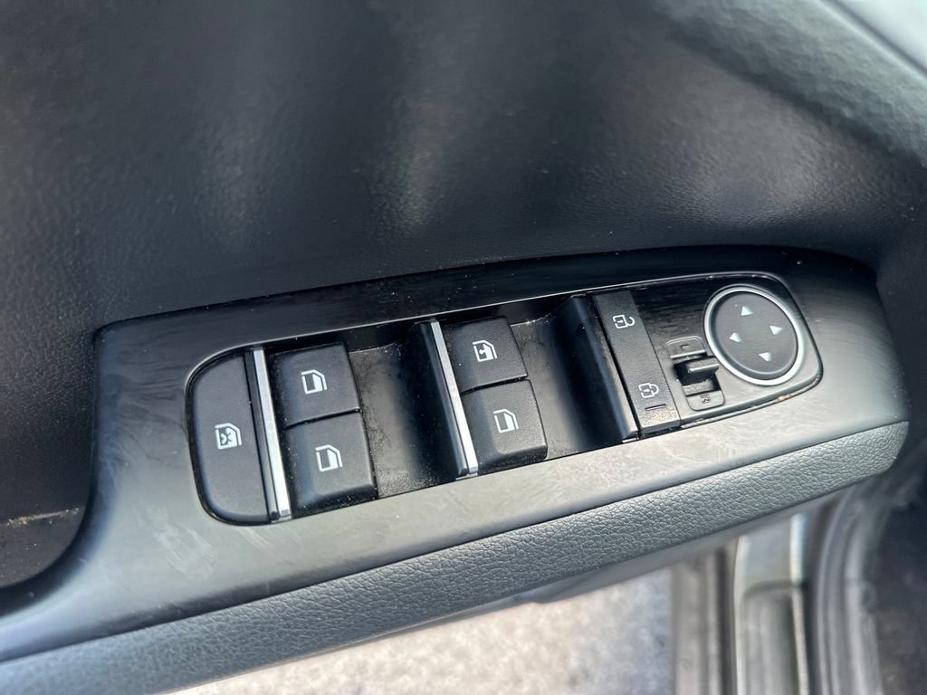 Used 2023 Kia Soul S FWD image 13
