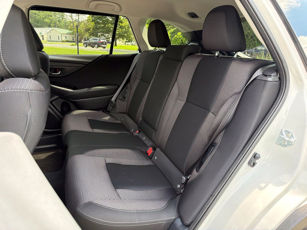 Used 2025 Subaru Outback Premium AWD/4WD image 20