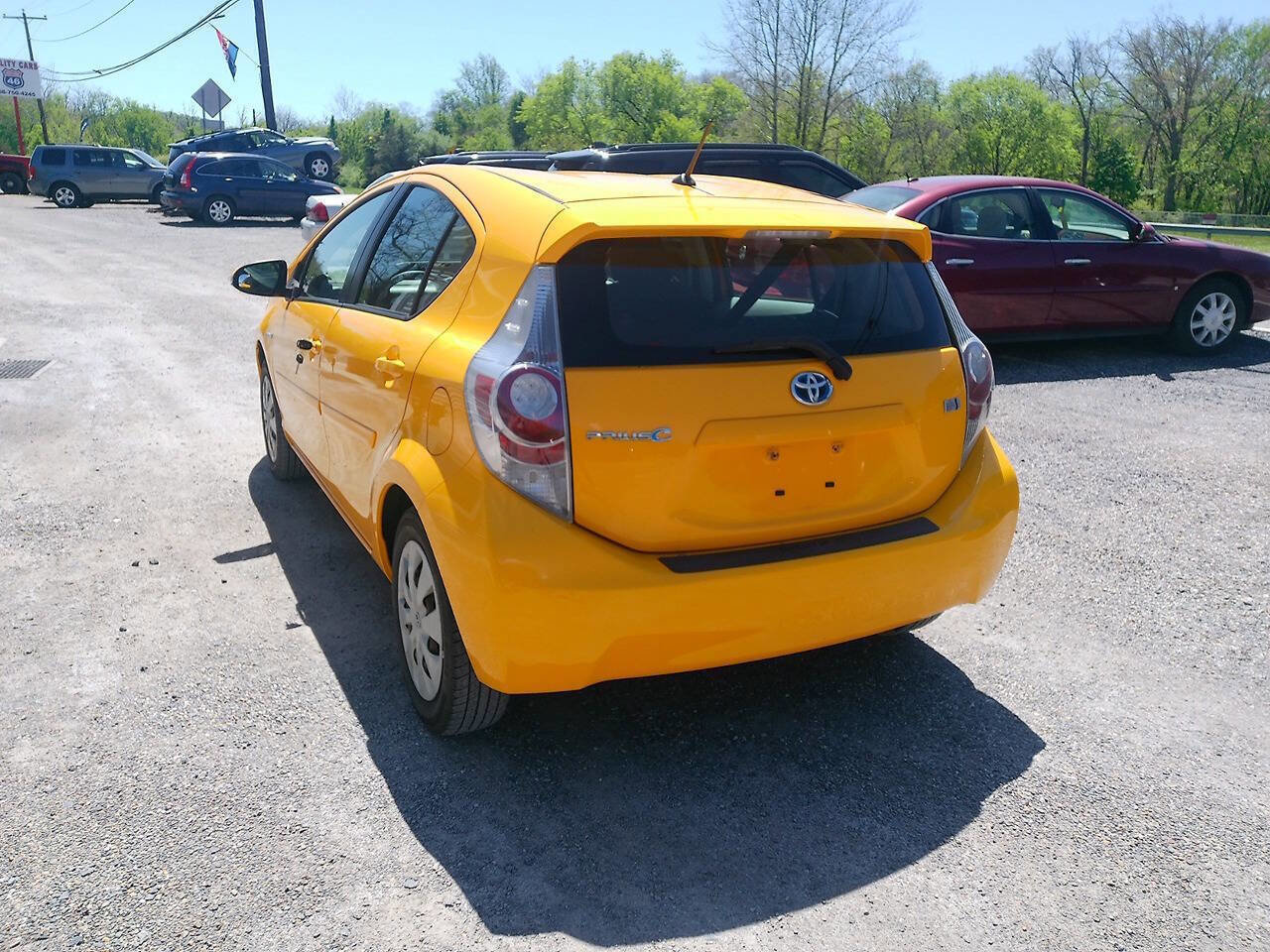 Used 2014 Toyota Prius C Two FWD image 19