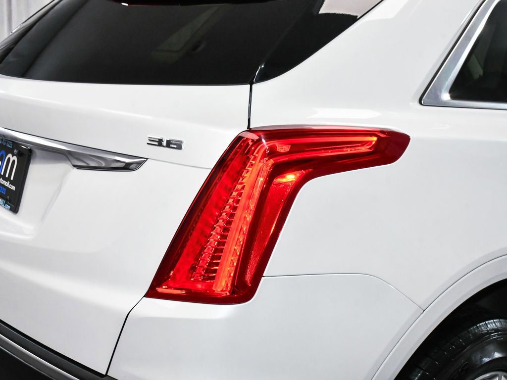 Used 2017 Cadillac XT5 Luxury w/ Driver Awareness Package image 20