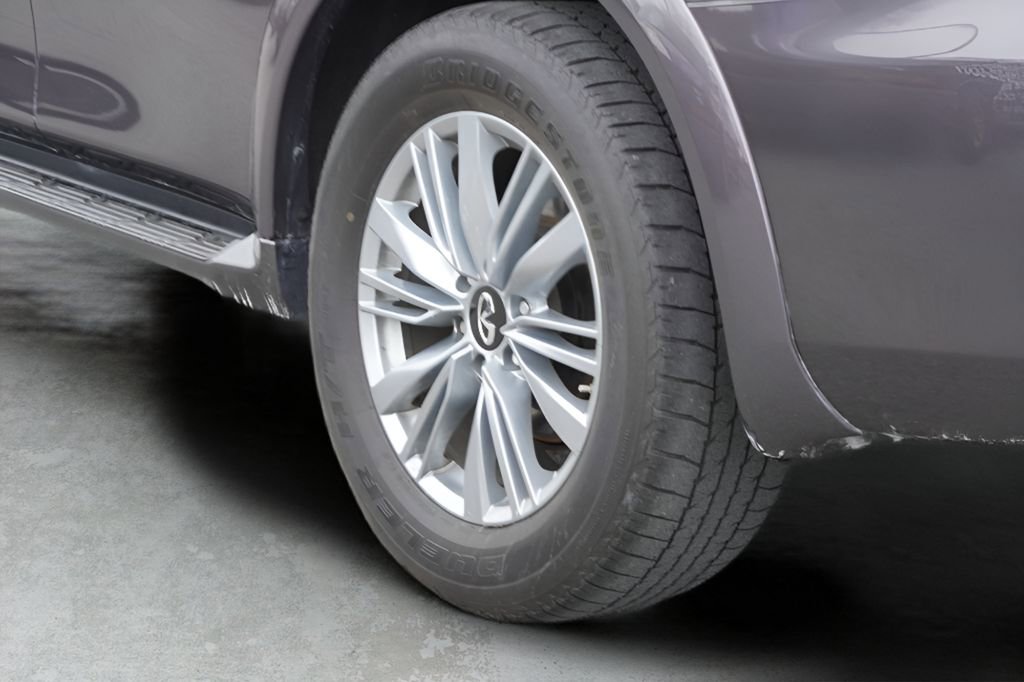 Used 2024 INFINITI QX80 Luxe image 9