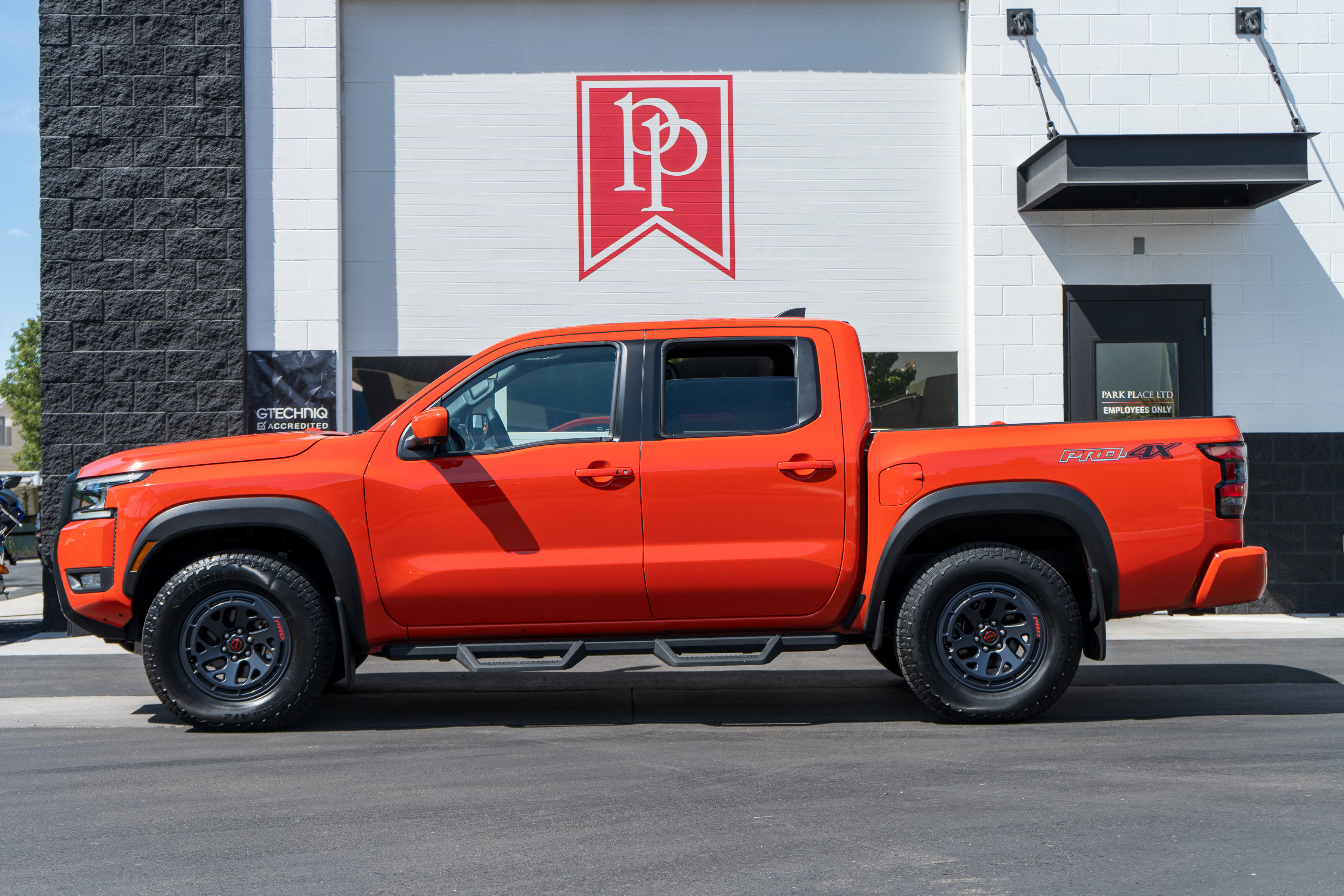 Used 2025 Nissan Frontier PRO-4X w/ Pro Premium Package AWD/4WD image 49