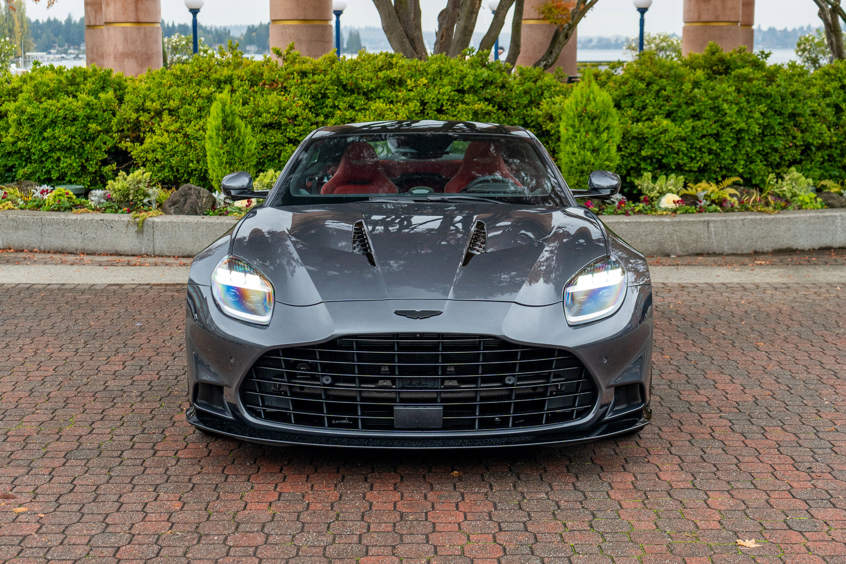 New 2025 Aston Martin Vanquish image 7