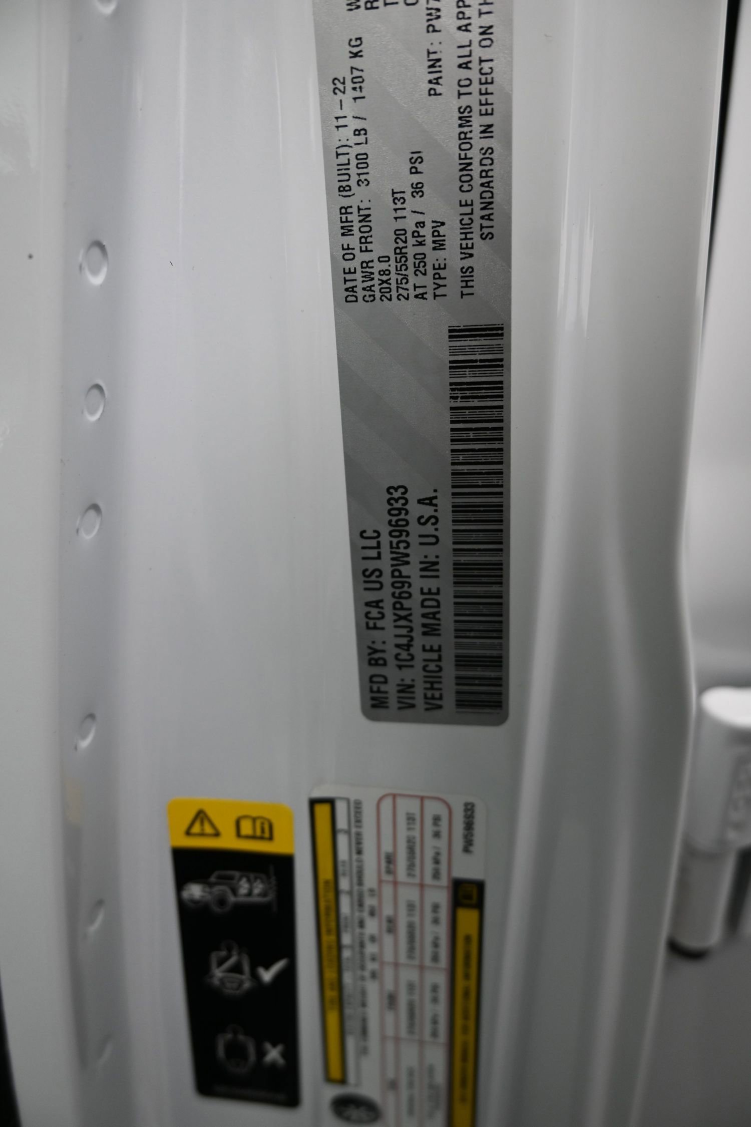 Used 2023 Jeep Wrangler Sahara w/ Cold Weather Group image 17