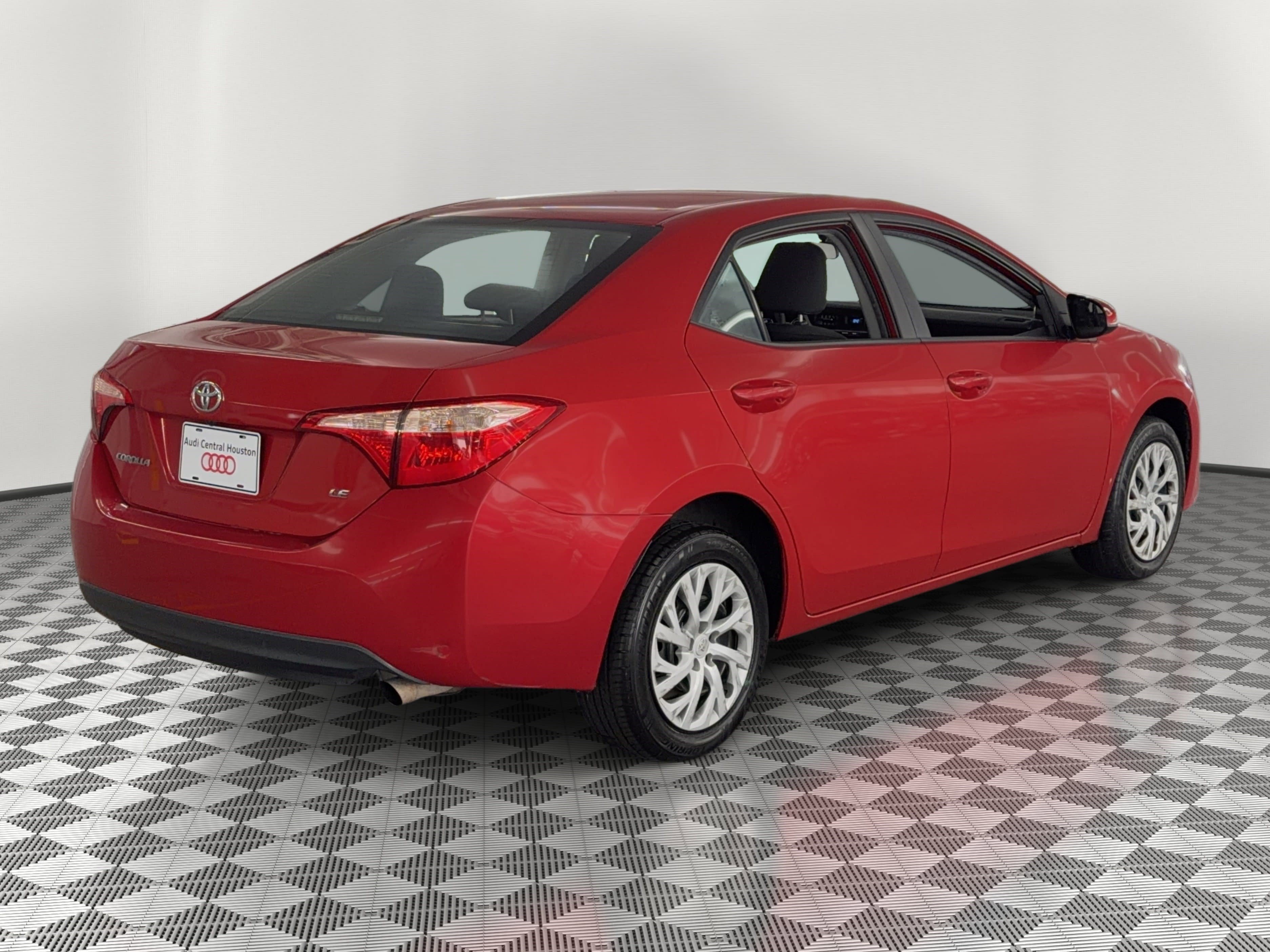 Used 2019 Toyota Corolla LE FWD image 9