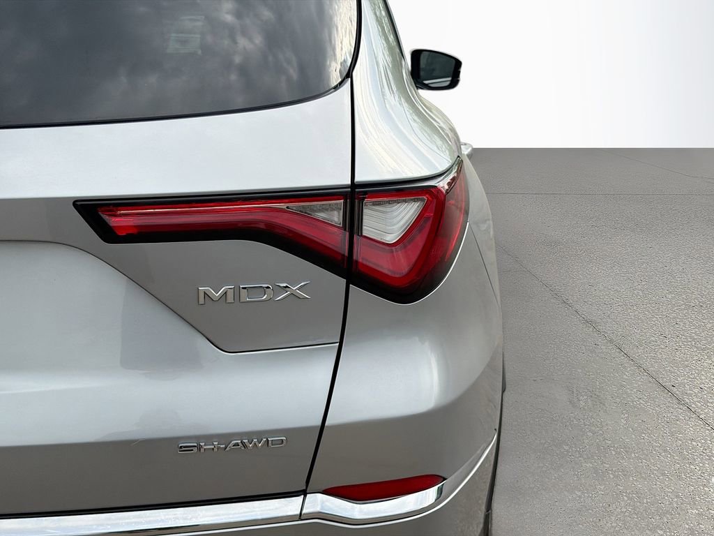 Used 2023 Acura MDX SH-AWD w/ Technology Package image 11