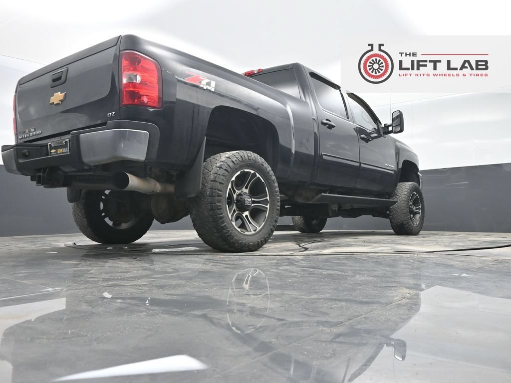 Used 2012 Chevrolet Silverado 2500 LTZ w/ Suspension Package, Off-Road AWD/4WD image 38