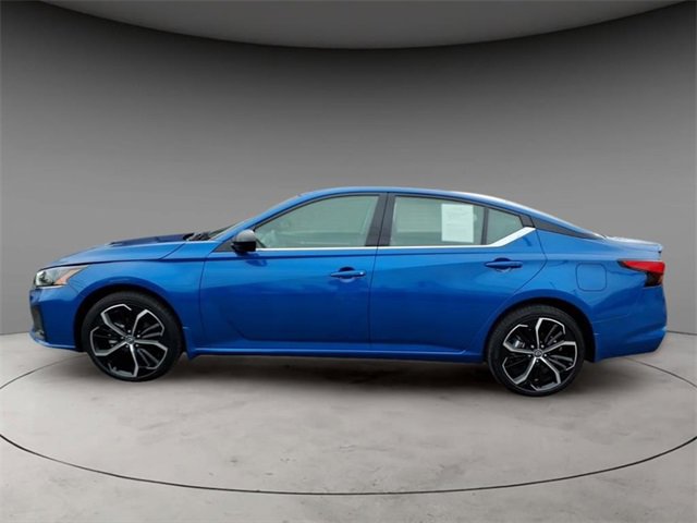 Certified 2025 Nissan Altima 2.5 SR image 2