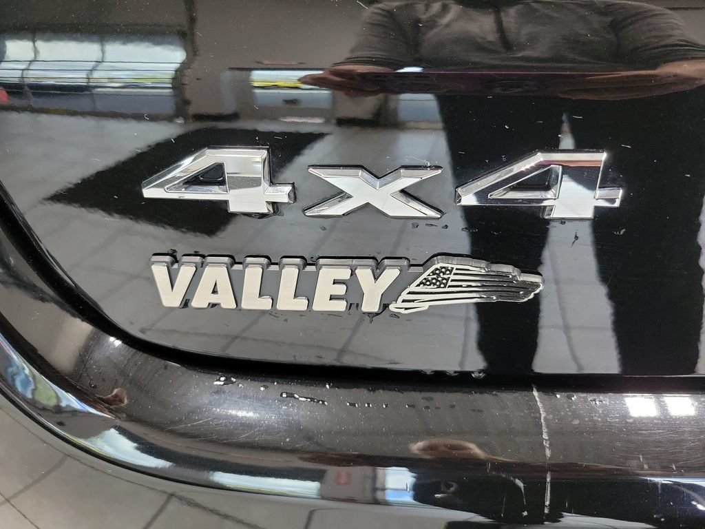 Certified 2022 Jeep Compass Latitude w/ Sun and Sound Group AWD/4WD image 13