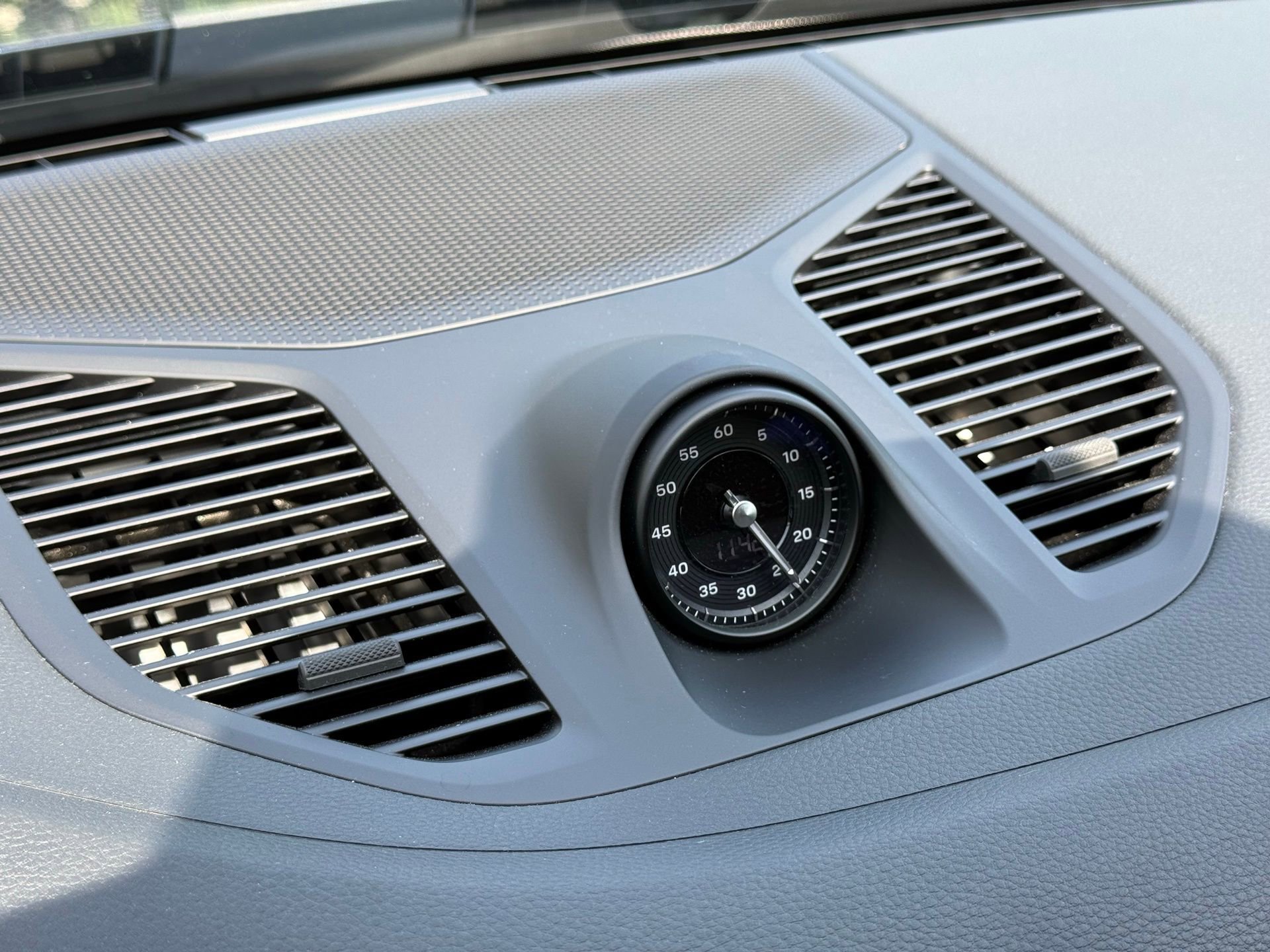 Certified 2024 Porsche Cayenne image 18