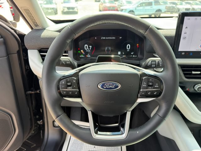 Used 2026 Ford Explorer Platinum w/ LUX Leather Package AWD/4WD image 48