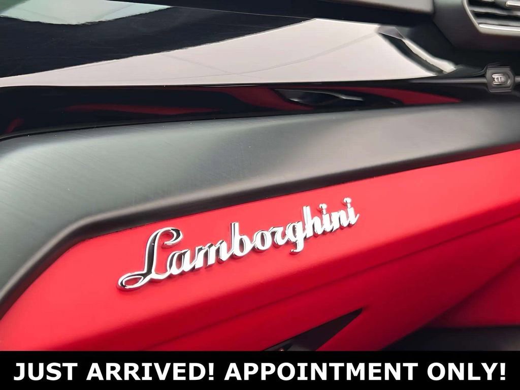 Used 2022 Lamborghini Urus image 28