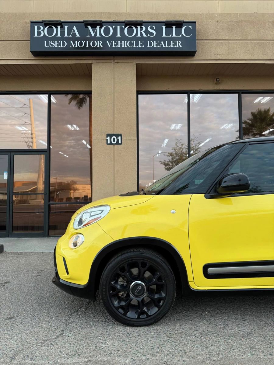 Used 2017 FIAT 500L Trekking w/ Urbana Appearance Package image 5