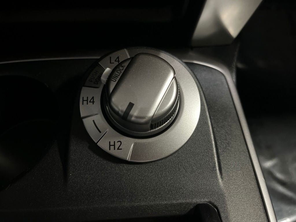 Used 2024 Toyota 4Runner TRD Sport AWD/4WD image 30