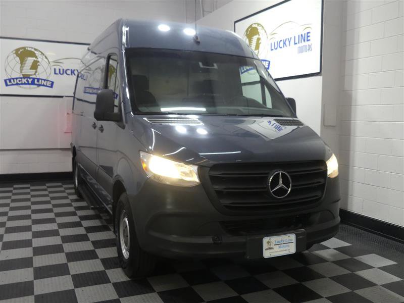 Used 2019 Mercedes-Benz Sprinter 144 image 4