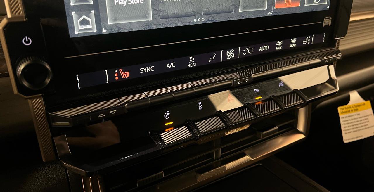 Used 2025 GMC Hummer EV 2X image 23