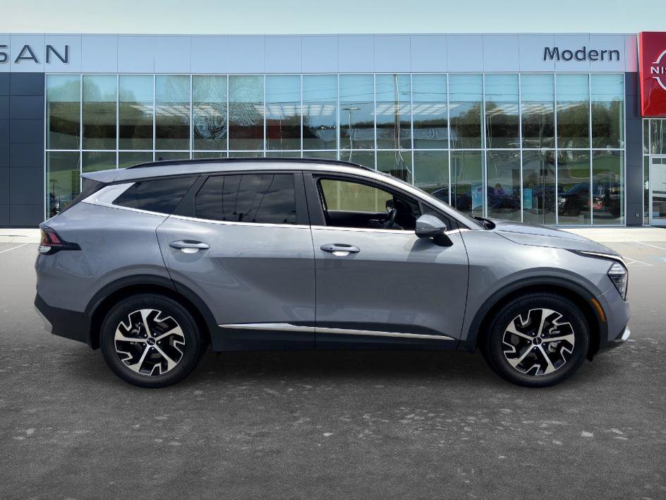 Used 2025 Kia Sportage EX w/ Premium Package FWD image 4