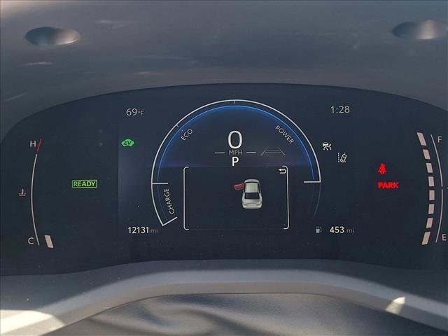 Used 2025 Toyota Camry SE FWD image 11