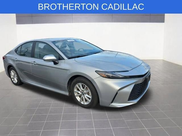Used 2025 Toyota Camry LE w/ Convenience Package FWD image 3