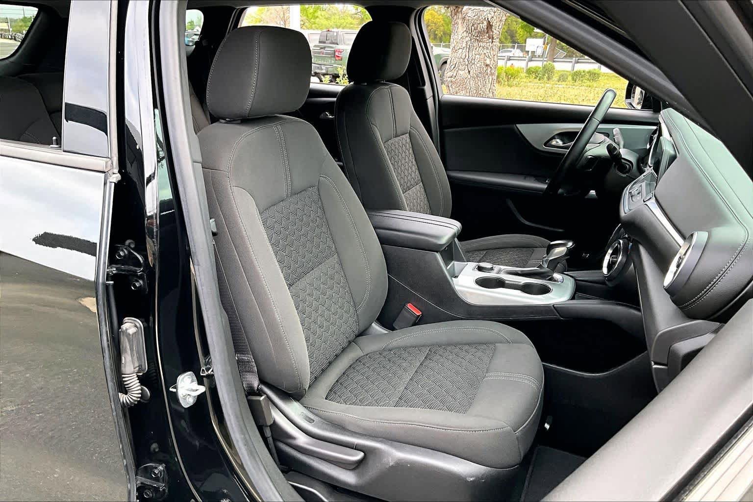 Used 2019 Chevrolet Blazer LT FWD image 9